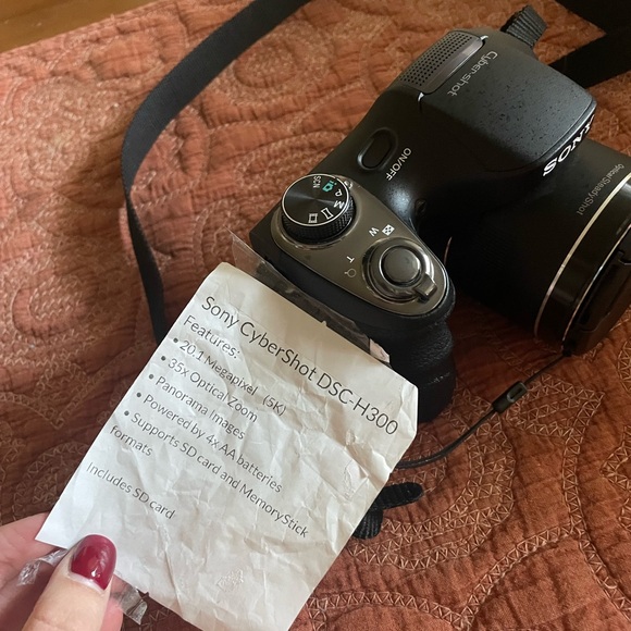 sony cyber shot DSC H300